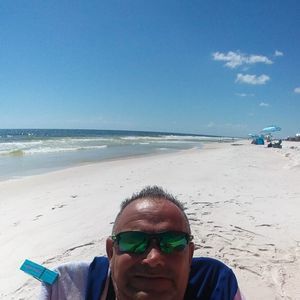 Meet your Posher, Dennis